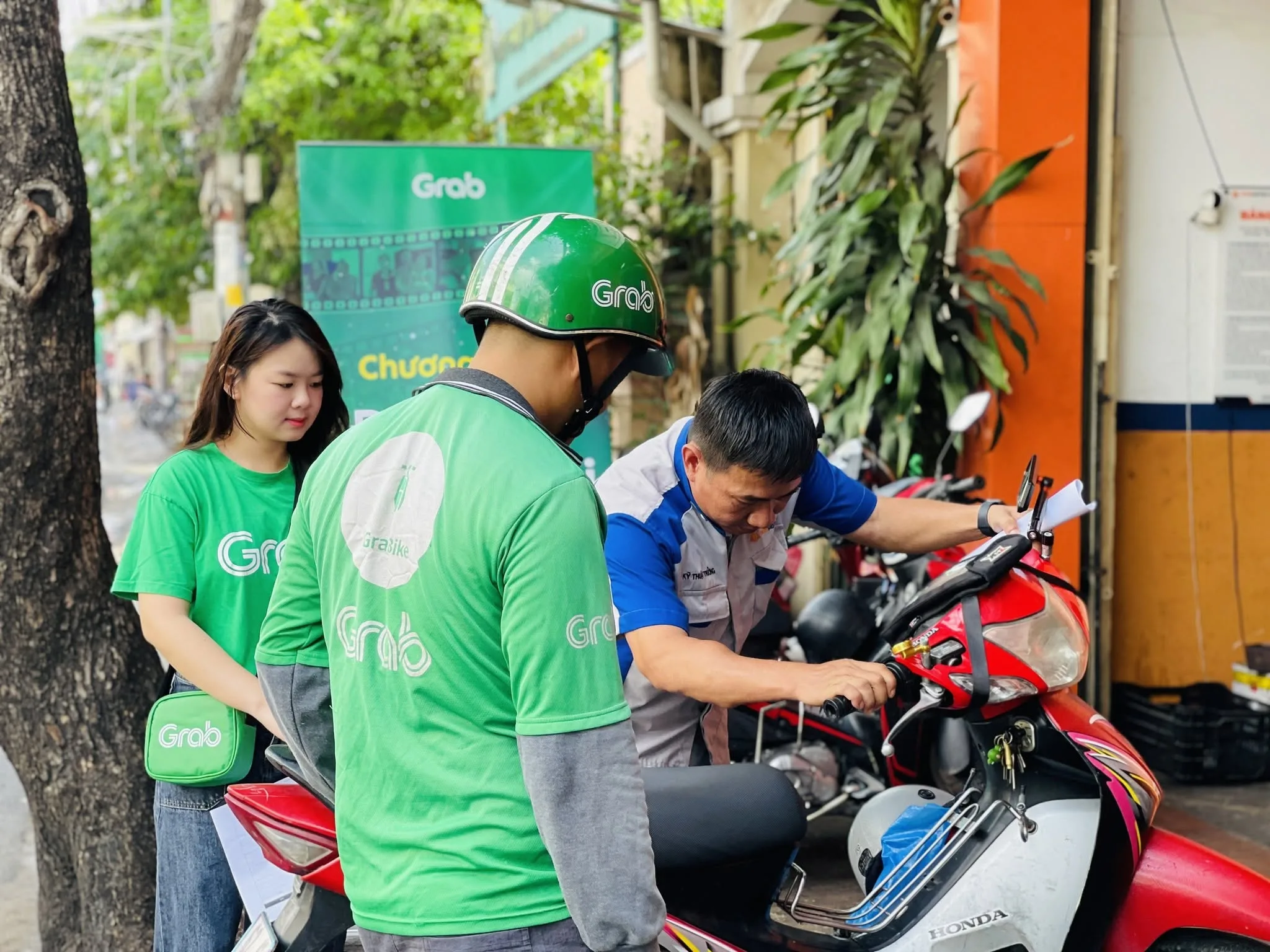 Chiến dịch bảo dưỡng xe tài xế Grab